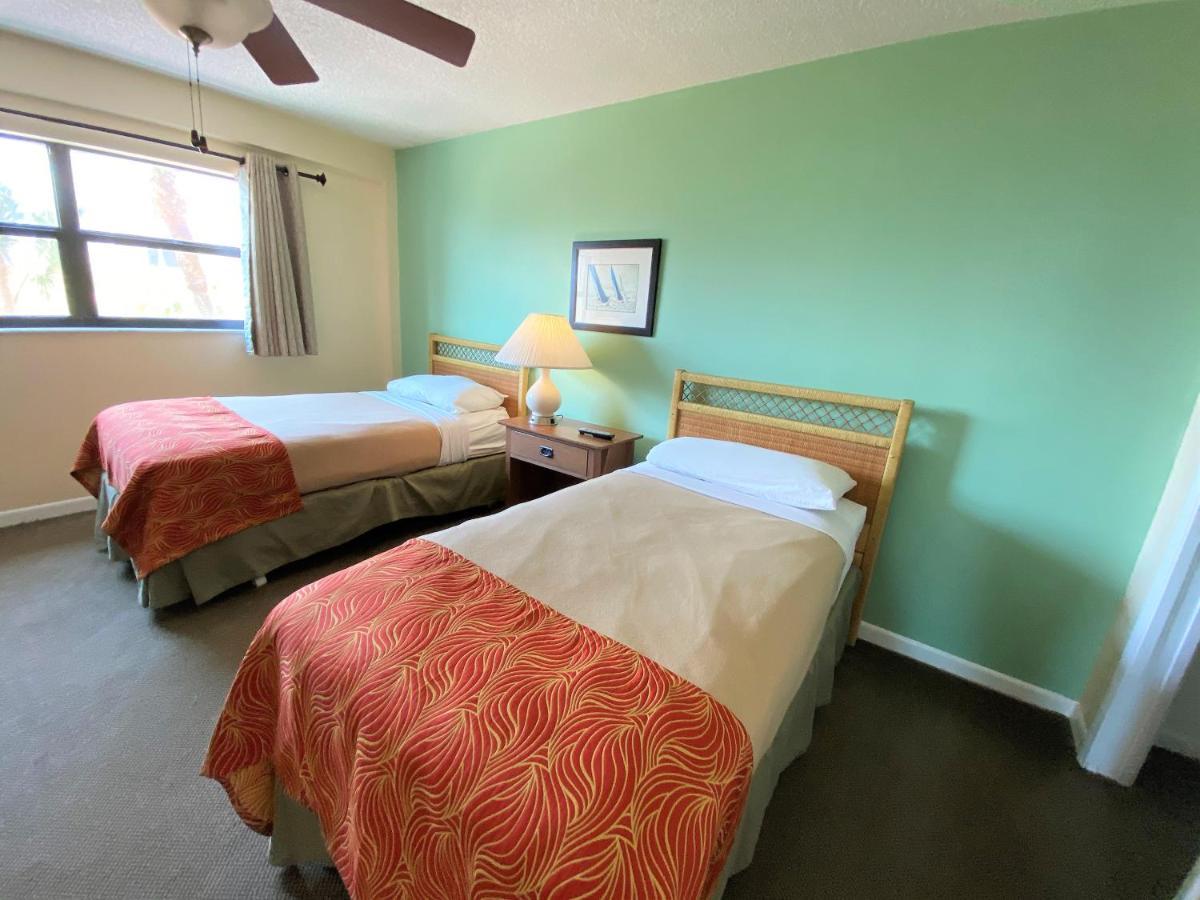 All Seasons Vacation Resort By Liberte Madeira Beach Εξωτερικό φωτογραφία