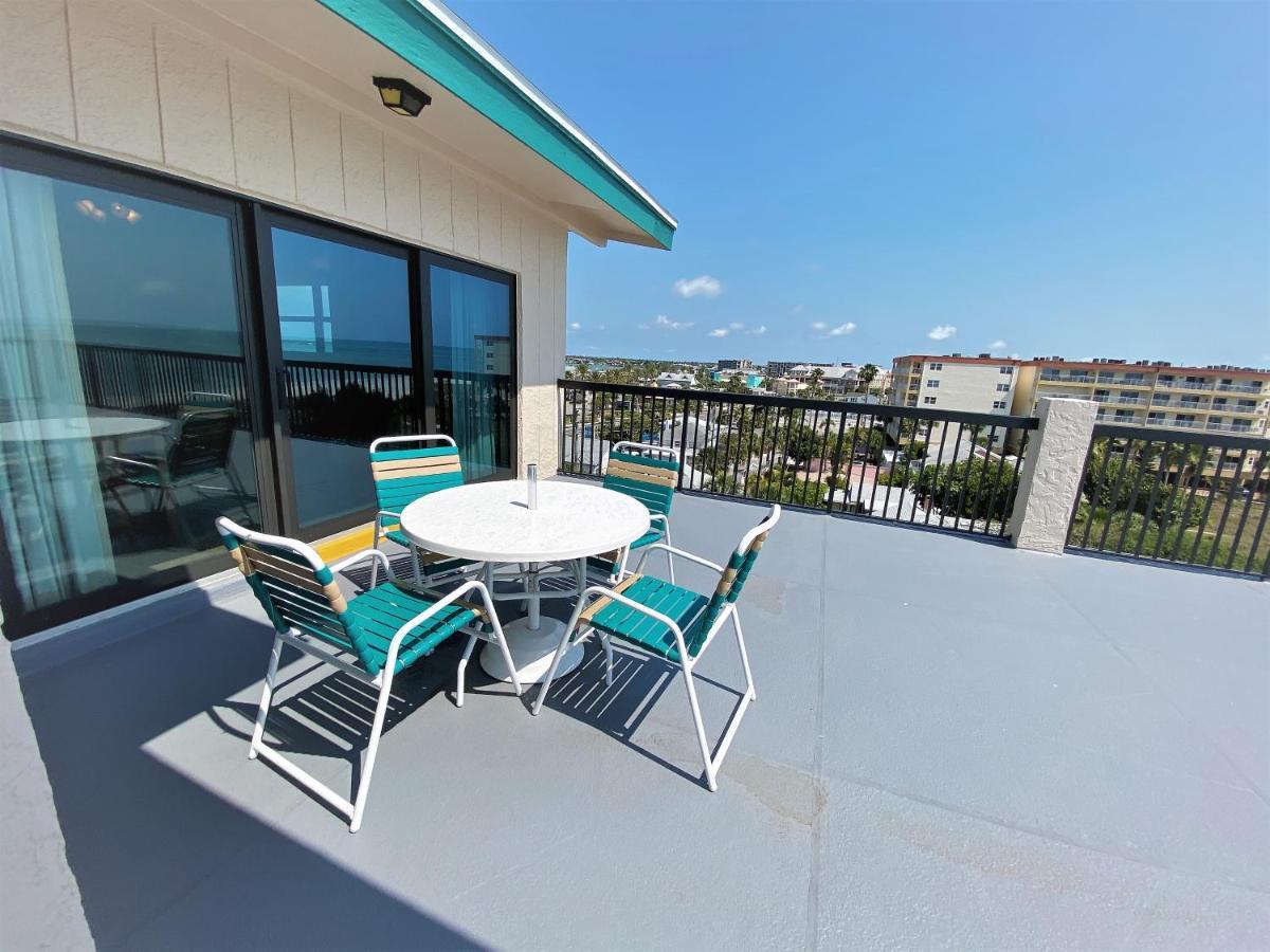 All Seasons Vacation Resort By Liberte Madeira Beach Εξωτερικό φωτογραφία