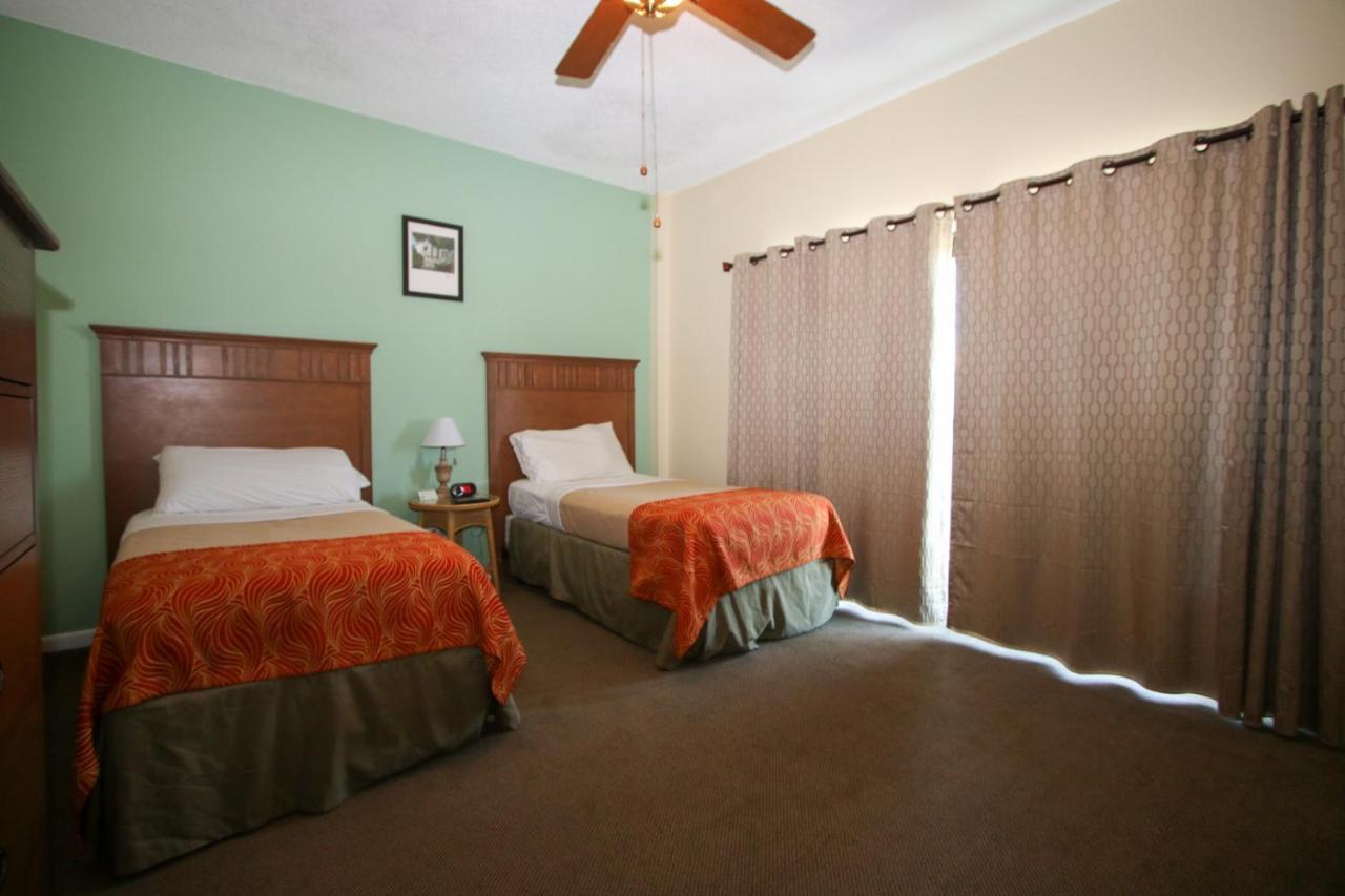 All Seasons Vacation Resort By Liberte Madeira Beach Εξωτερικό φωτογραφία