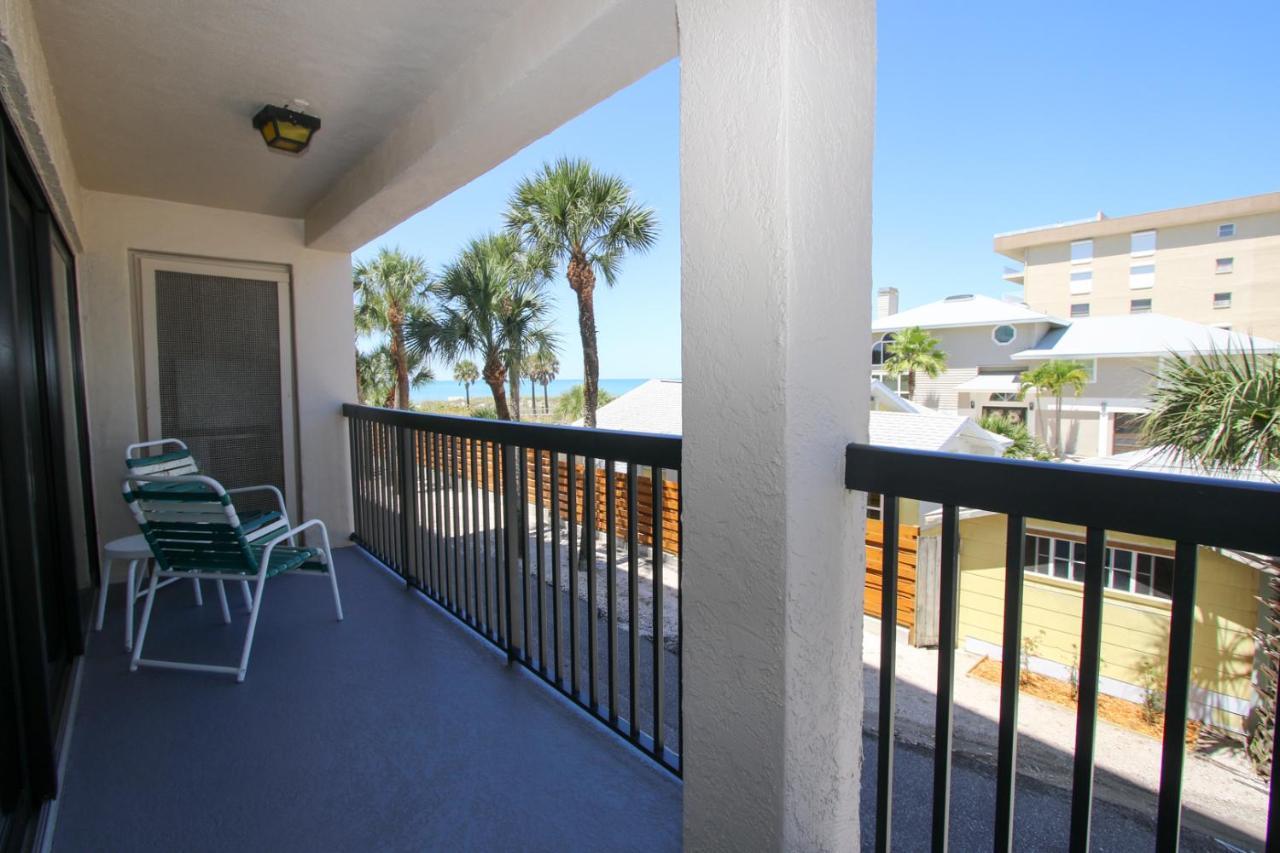 All Seasons Vacation Resort By Liberte Madeira Beach Εξωτερικό φωτογραφία