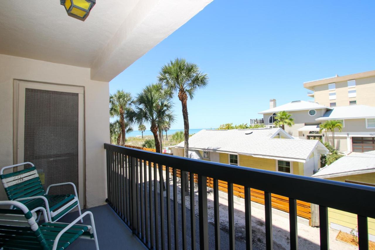 All Seasons Vacation Resort By Liberte Madeira Beach Εξωτερικό φωτογραφία